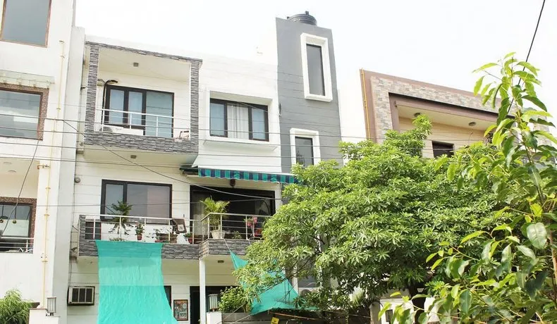 OYO Premium Noida Amity - Image 1