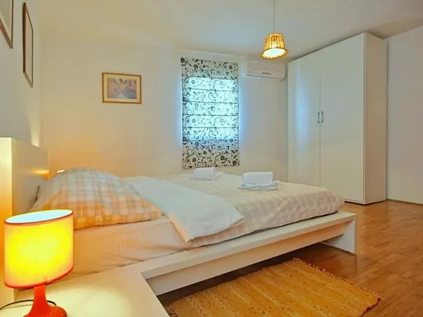 Holiday Home Orto - Image 1