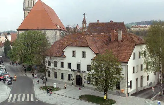 Schwechater Hof - Image 1