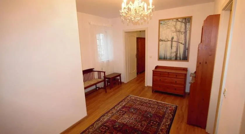 Hawei in Vienna - Doppelhaushälfte mit Garten und Pool zur Mitbenutzung - Image 1