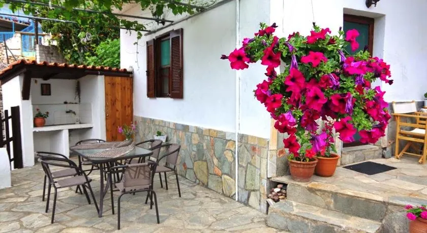 Cozy Traditional House in Thassos, Kallirachi - Image 1