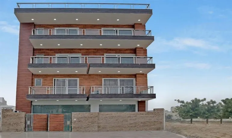 Golfcourse Sapphire by OYO Rooms - Image 1