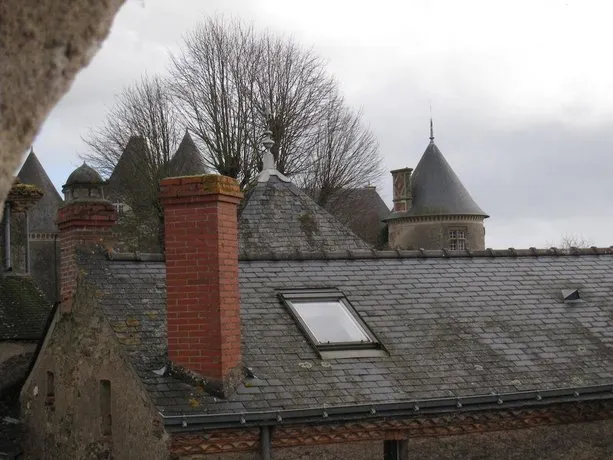 Le Logis des Tourelles - Image 1