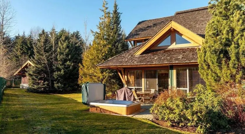 Stunning Chalet Style Townhouse W/ Private Hot Tub - Image 1