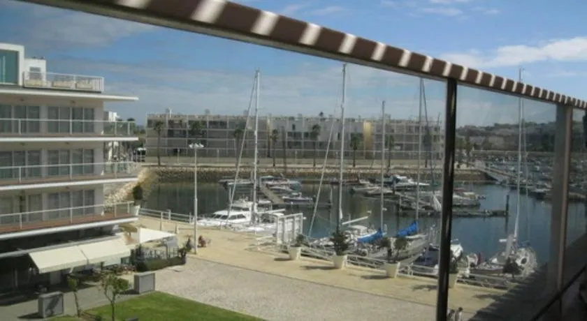Marina 2 Bedroom Apart with Balcony and Parking - Image 1