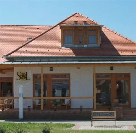 Sol Apartments - Image 1