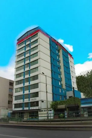 Hotel 6 De Diciembre - Image 1