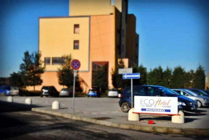 Eco Hotel - Image 1