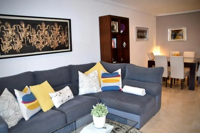 Apartment in La Mairena - Image 1