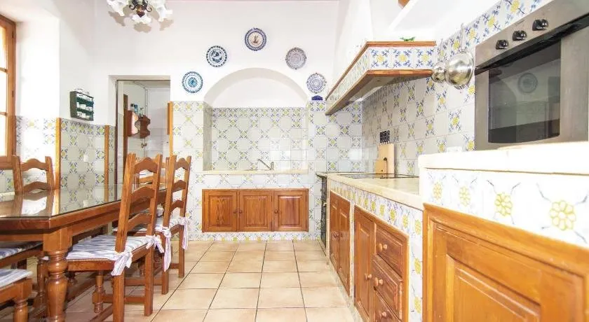 Large Mallorcan Villa - Image 1