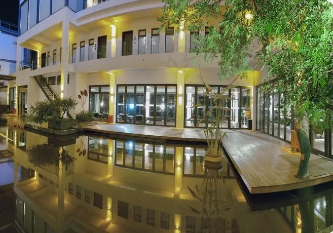 Dali Mu Cun Resort - Image 1