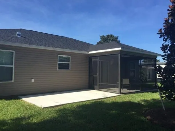 Dustin Drive House - Image 1