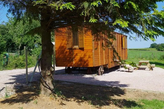 FERME DU BOIS DES ETROITS WATS - Image 1