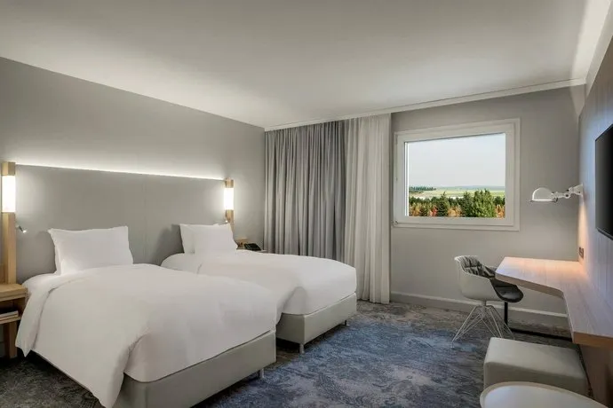 COURTYARD BY MARRIOTT PARIS ROISSY CHARLES DE GAULLE - Image 1