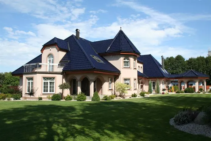 Nobless Resort - Image 1