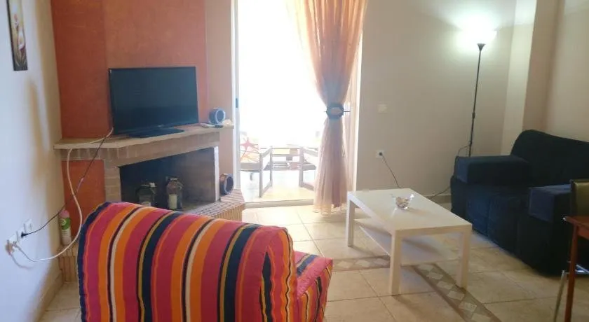 Kiveri Cave Apartment U5 - Image 1