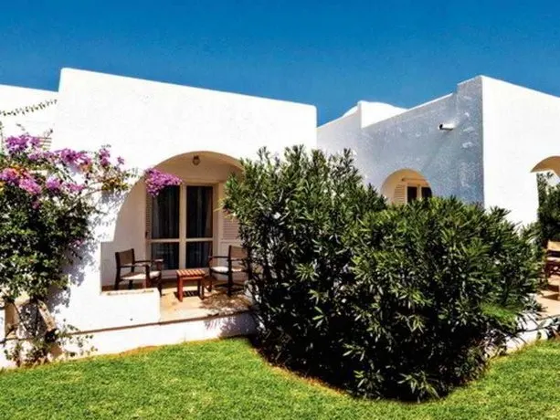 Mirage Beach Club - Image 1