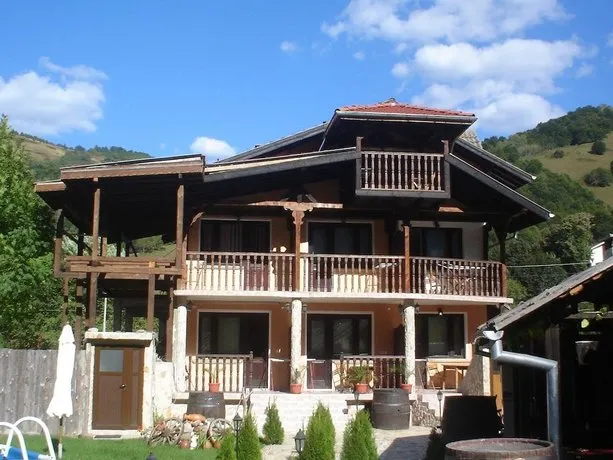 Kushtata - Guest House - Image 1