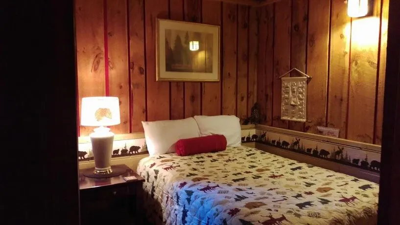 Alpine Motel - Image 1
