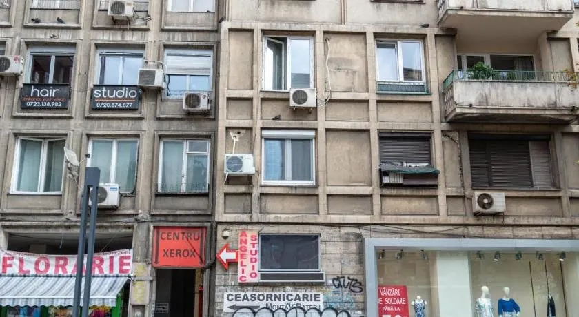 MBM Studio Piata Romana Square - Image 1