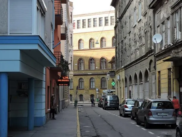 City Silence - Image 1
