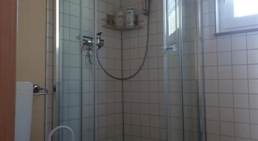 Bungalow NR. 9 - Image 1