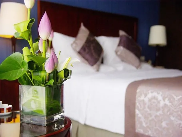 Yiwu Yi He Hotel - Image 1