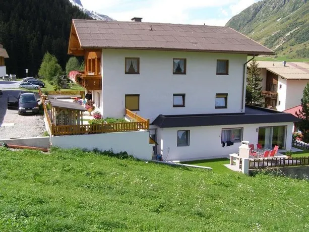 Piz Arina - Image 1