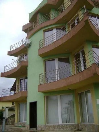 Sunshine Suite - Image 1
