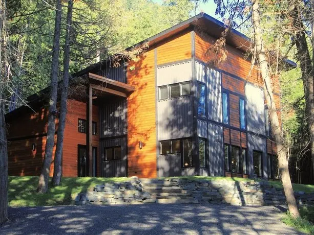 Chalet Franc Sud - Image 1