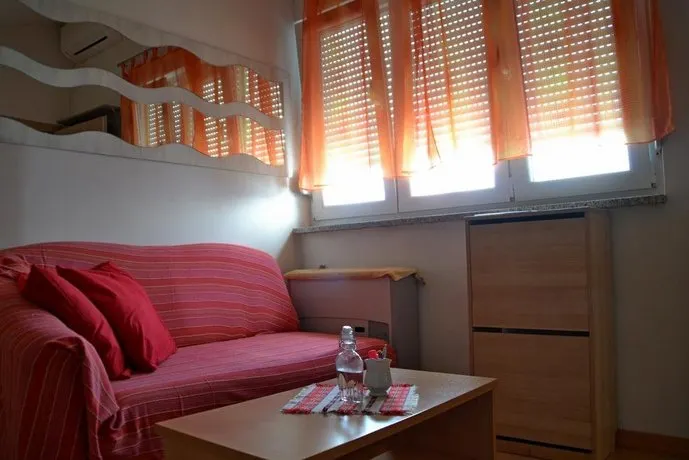 Apartment Antonija with garden - Image 1
