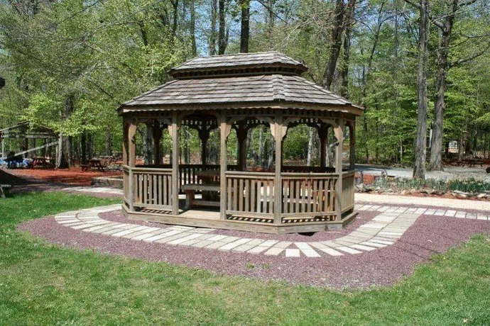Hemlock Campground And Cottages - Image 1