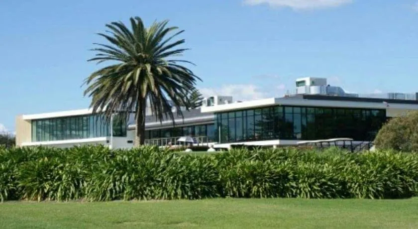 The Resort Villa-Apt - Tropical Oasis at Cronulla - Image 1