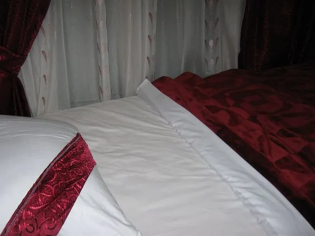Hotel Tiba Midtown - Image 1
