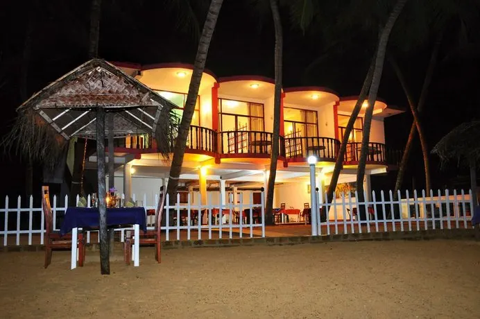 WASANA Beach Hotel & Restaurant - Image 1
