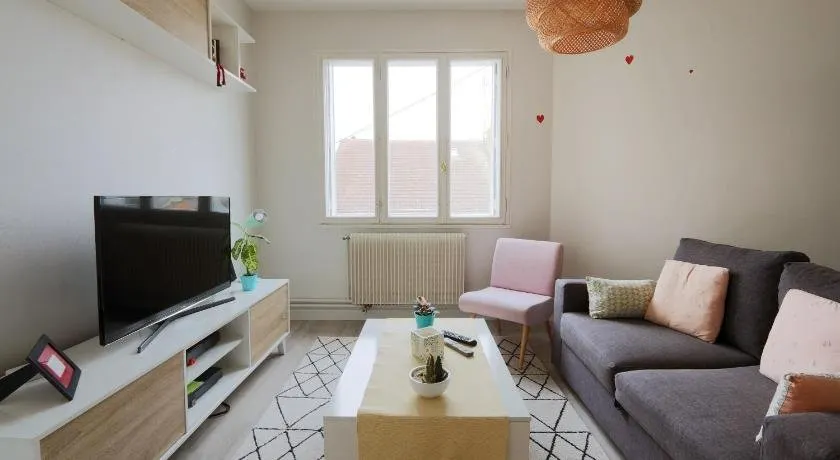 Cozy T3 near Tours # St Pierre des Corps station - Image 1