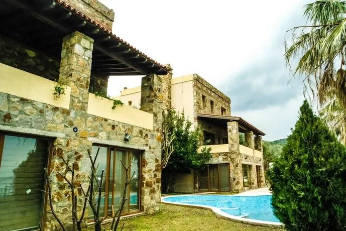 Ale Luxury Villas - Image 1