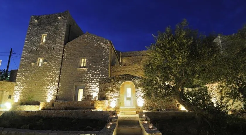 Antares Hotel - Image 1
