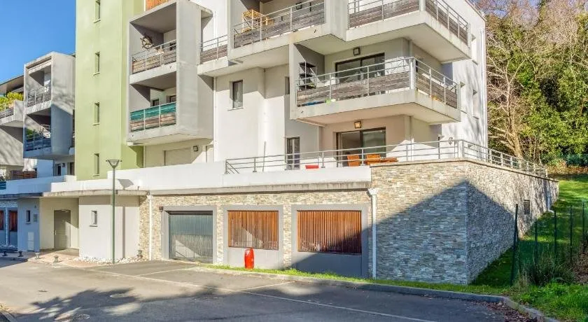 Apartment Residence Hego Alde - Image 1