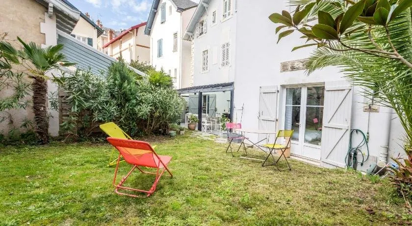 CITY GARDEN - Image 1