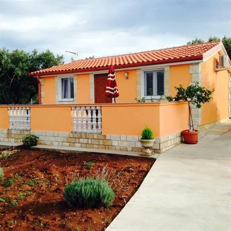 House Ante - Image 1