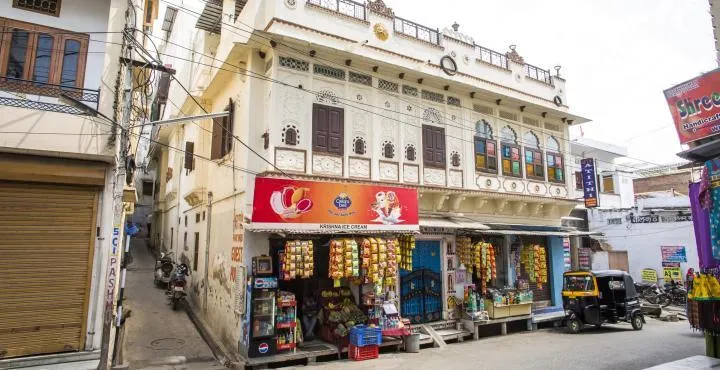Atithi Paying Guest House by Oyo Rooms - Image 1