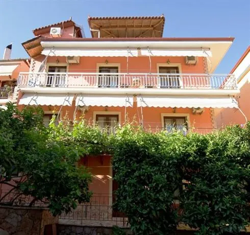 Akis House - Image 1