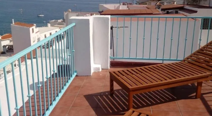 Alojamiento Aguas de Sol De La Caleta De Salobrena - Image 1