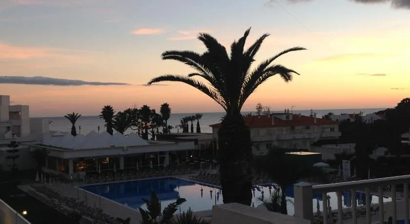 Praia da Oura Apartamento - Image 1