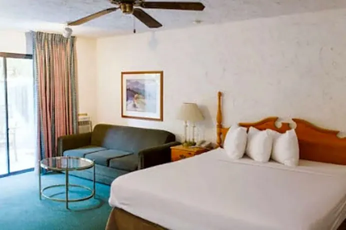 Channel Islands Inn - Image 1