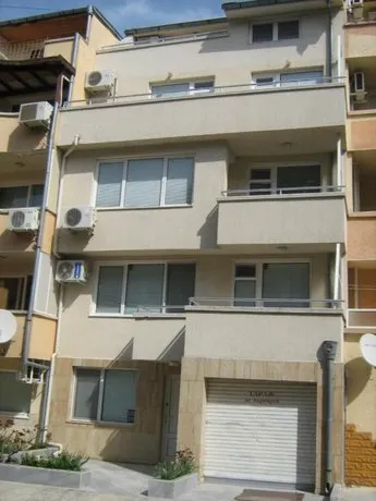 Guest House Slavi - Image 1