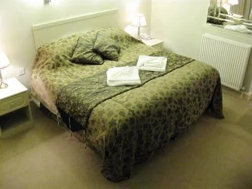 Temple Hotel Limited - Guest House - Image 1