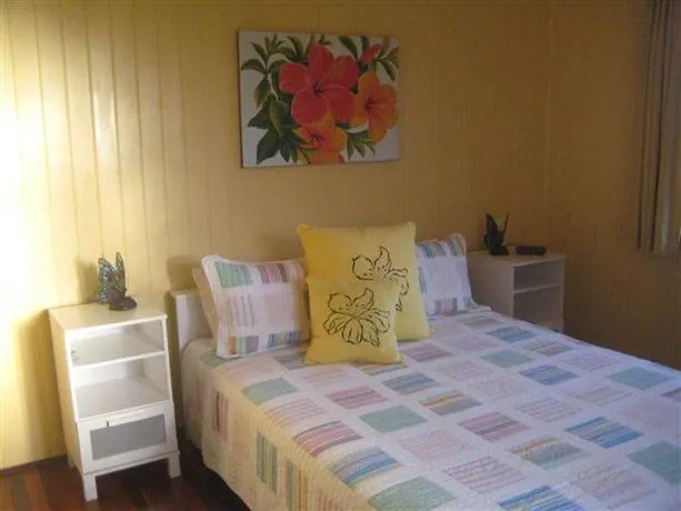 Eco Queenslander Holiday Home - Image 1