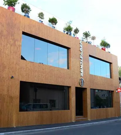 Zenti Plaza Hotel - Image 1